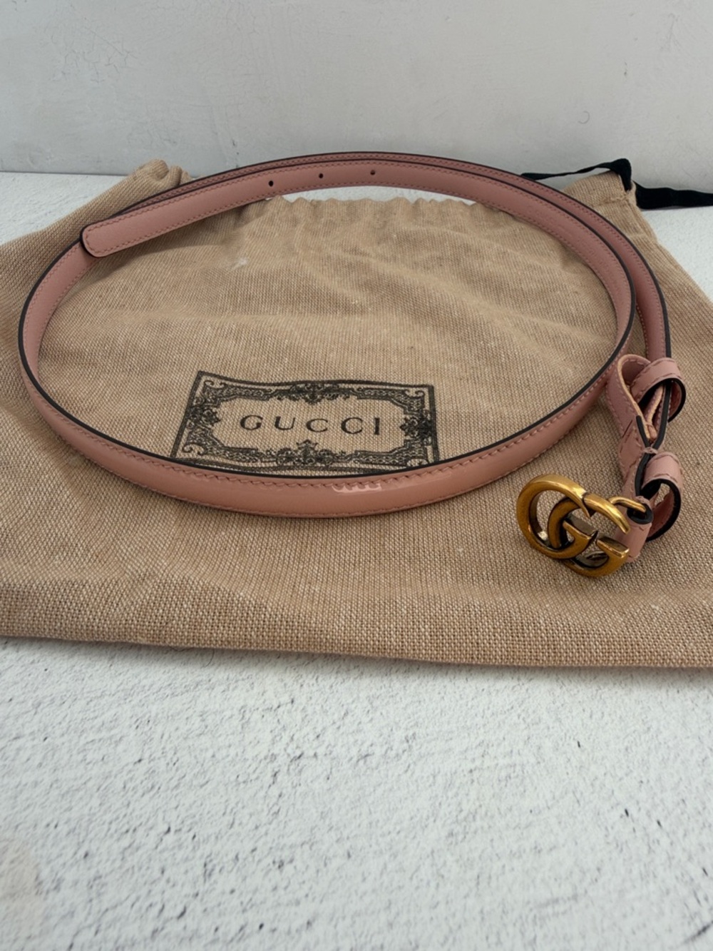 Gucci Slim Patent Leather Belt in Pale Pink with Gold Double G